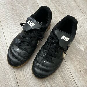 Nike Black Sneakers